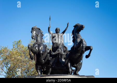 Boadicea et sa statue de bronze à Westminster, Londres, Royaume-Uni. Boudica, Reine de la tribu celtique Iceni dans l'ancienne Angleterre. Briton Banque D'Images