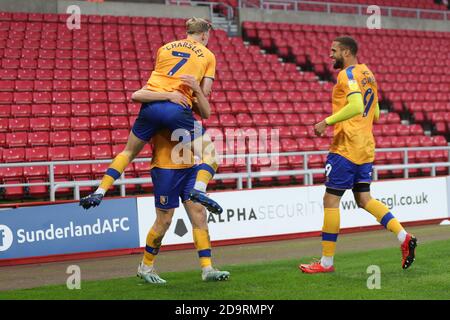 SUNDERLAND, ANGLETERRE. LE 7 NOVEMBRE, George Lapslie de Mansfield Town célèbre son premier but lors du match de la coupe FA entre Sunderland et Mansfield Town au stade de Light, Sunderland, le samedi 7 novembre 2020. (Credit: Mark Fletcher | MI News) Credit: MI News & Sport /Alay Live News Banque D'Images