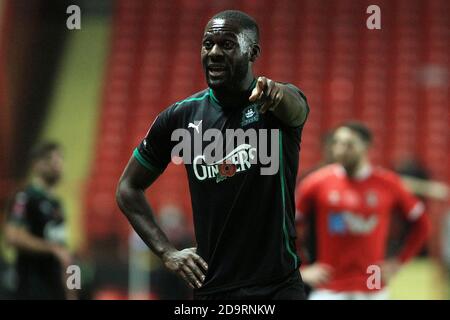 Londres, Royaume-Uni. 07th nov. 2020. Frank Nouble de Plymouth Argyle réagit pendant le match. Emirates FA Cup, 1er match, Charlton Athletic v Plymouth Argyle à la Valley à Londres le samedi 7 novembre 2020. Cette image ne peut être utilisée qu'à des fins éditoriales. Utilisation éditoriale uniquement, licence requise pour une utilisation commerciale. Aucune utilisation dans les Paris, les jeux ou les publications d'un seul club/ligue/joueur. photo par Steffan Bowen/Andrew Orchard sports photographie/Alay Live news crédit: Andrew Orchard sports photographie/Alay Live News Banque D'Images