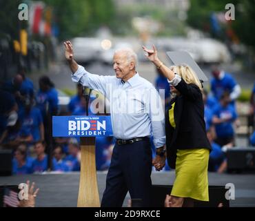 New York, États-Unis. Joe Biden devrait être le gagnant des élections de 2020. 7 novembre 2020. Photo du dossier prise le 18 mai 2019 montre l'ancien vice-président américain Joe Biden (L) à assister à un rallye de campagne à Philadelphie, aux États-Unis. Joe Biden devrait être le gagnant de l'élection de 2020, selon plusieurs médias américains le 7 novembre 2020. Credit: Liu Jie/Xinhua/Alay Live News Banque D'Images