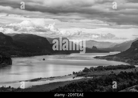 D'ici jusqu'à Forever - Columbia River gorge, Corbett, Oregon, États-Unis Banque D'Images