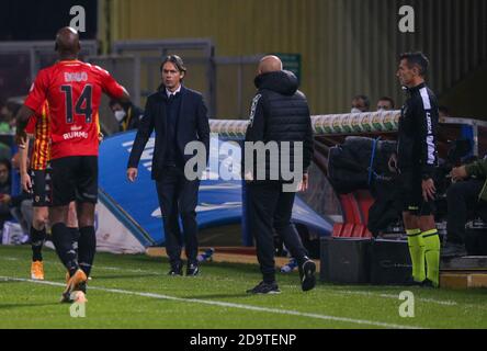 Benevento, Campanie, Italie. 7 novembre 2020. Pendant le match de football italien Serie A FC Benevento vs AC Spezia le 07 novembre 2020 au stade Vigorito à Benevento.in photo: Mister Filippo Insaghi crédit: Fabio Sasso/ZUMA Wire/Alay Live News Banque D'Images