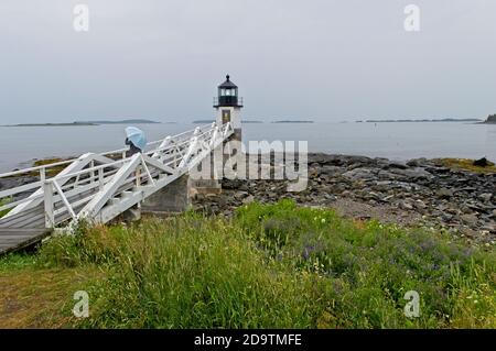 Phare de Marshall point à l'entrée du port de Port Clyde à Port Clyde Maine, fondé en 1832 Banque D'Images