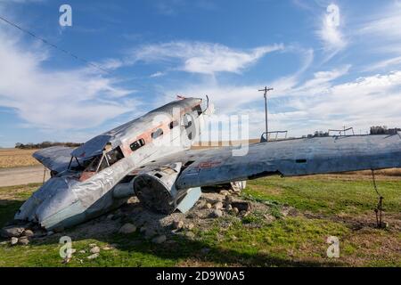 S'est écrasé avion passager dans le soleil de l'après-midi. Norvège, Illinois, États-Unis. Banque D'Images