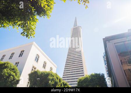 San Francisco, Californie, États-Unis - MARS 15 2019: Vue sur les rues de San Francisco près du quartier financier Banque D'Images