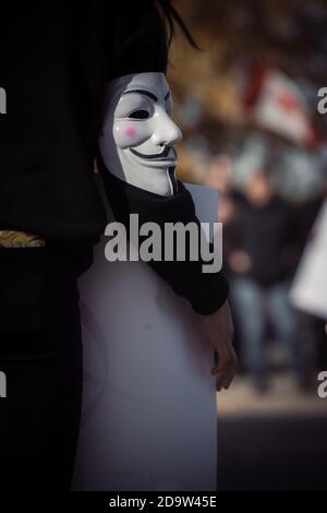 Aylmer, Canada - 7 novembre 2020. Ignorer les ordonnances d'urgence provinciales et les responsables locaux de la santé publique avertissent de ne pas tenir la manifestation. Banque D'Images