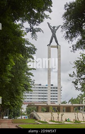 Jakarta, Indonésie, mars 2016. Monument de libération de l'Irian Ouest au centre de Lapangan Banteng. Banque D'Images