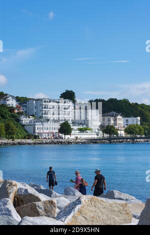 Sassnitz: hôtels Fürstenhof et Strandhotel, promenade de plage, Mer Baltique, Ostsee (Mer Baltique), Rügen Island, Mecklenburg-Vorpommern, Allemagne Banque D'Images