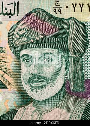 Sultan d'Oman Qaboos bin a dit al a dit portrait sur le omani 100 baisa billet macro, argent fermé Banque D'Images
