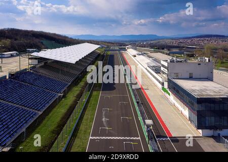 Europe Hongrie Mogyorod Hungaroring. Piste de course officielle Forma 1 Covid-19 personne vide. Coronavirus Banque D'Images