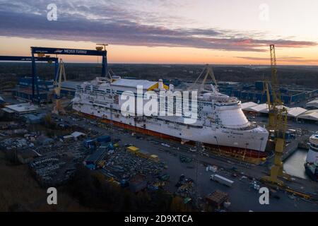 TURKU, FINLANDE - 06/11/2020: Construction d'un bateau de croisière Costa Toscana dans le chantier naval Meyer Turku Banque D'Images