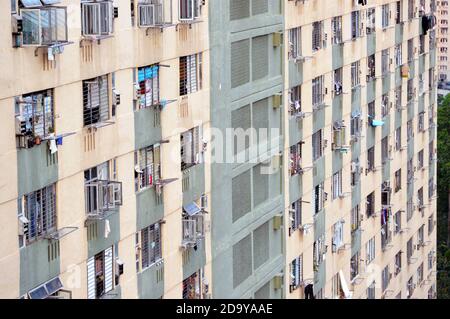 Bloc 10, une tour d'appartements à Kwai Shing West Estate, Hong Kong Banque D'Images