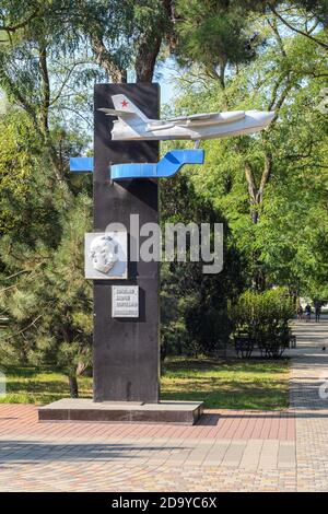 Anapa, Russie - 17 septembre 2020 : monument au concepteur d'avions Andrey Sergeïevitch Korytin dans le parc nommé d'après I.V. Gudovich dans la ville de la station o Banque D'Images