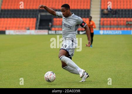 Londres, Royaume-Uni. 08 novembre 2020. Niall Ennis de Burton Albion en action pendant le match. The Emirates FA Cup, 1er match rond, Barnett v Burton Albion au stade Hive de Londres le dimanche 8 novembre 2020. Cette image ne peut être utilisée qu'à des fins éditoriales. Utilisation éditoriale uniquement, licence requise pour une utilisation commerciale. Aucune utilisation dans les Paris, les jeux ou les publications d'un seul club/ligue/joueur. photo par Steffan Bowen/Andrew Orchard sports photographie/Alay Live news crédit: Andrew Orchard sports photographie/Alay Live News Banque D'Images