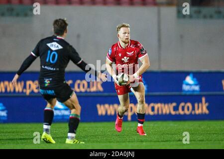 Llanelli, Royaume-Uni. 8 novembre 2020. Scarlets remplacement Homer pendant le match de rugby Scarlets v Zebre PRO14. Crédit : Gruffydd Thomas/Alay Live News Banque D'Images