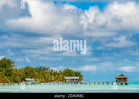 Petite jetée à Fakarava, archipel de Tuamotus Polynésie française, îles Tuamotu, Pacifique Sud. Banque D'Images