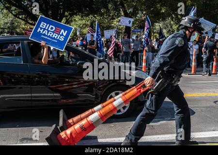 Austin, Texas, États-Unis. 7 novembre 2020. 7 novembre 2020 Austin, Texas. Soutien partagé au président et au vice-président nouvellement élus. Credit: Sandra Dahdah/ZUMA Wire/Alay Live News Banque D'Images