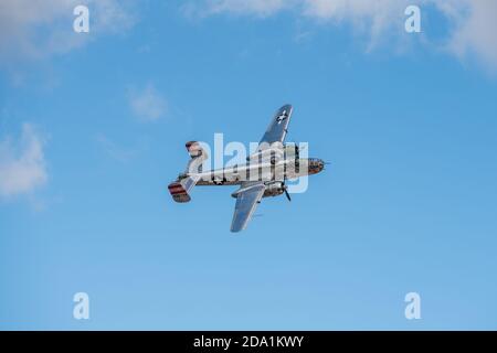 Sanford, Floride – 31 octobre 2020 : B17 bombardier Panchito dans les airs au Lockheed Martin Space and Air Show à Sanford, Floride, le 31 octobre 2020. Banque D'Images