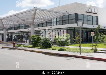 La nouvelle station de bus ADO dans le centre historique de Merida, Merida, Mexique Banque D'Images