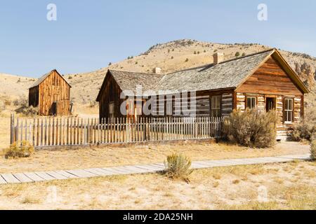 Cabine Bootlegger à Bannack, Montana, États-Unis. Banque D'Images