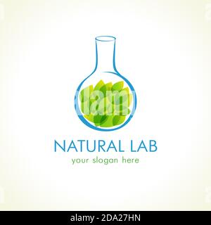 Logo Natural Lab. Feuilles vertes dans la fiole d'essai. Vecteur marque de tests, cosmétiques, pharmacie. Recherches scientifiques sur l'environnement vie saine Illustration de Vecteur