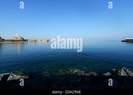 Kalbuh le long de la Corniche entre le vieux Muscat et Mutrah en Oman. Banque D'Images