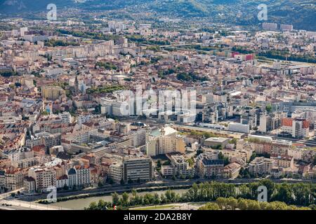 Grenoble, Isère, France - vue sur la ville depuis la forteresse de la Bastille Banque D'Images