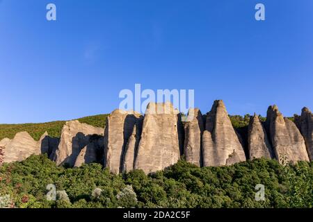 Les Mees, Alpes, France - Penitents Rocks Banque D'Images