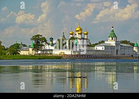 Monastère d'Ipatiev dans la région de Kostroma. Banque D'Images