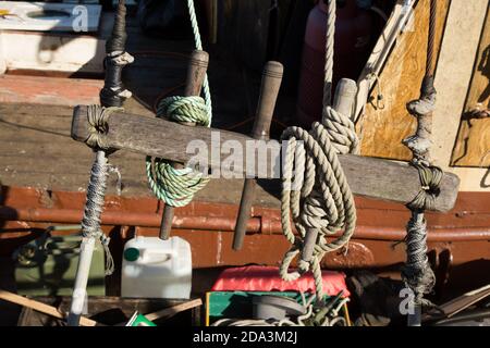 Pièces de montage de bateau à voile. Banque D'Images