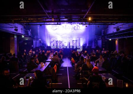 Oslo, Norvège. 05e novembre 2020. Un public limité et assis assiste à un concert en direct avec le groupe norvégien Enslaved à Rockefeller à Oslo. (Crédit photo: Gonzales photo - Terje Dokken). Banque D'Images