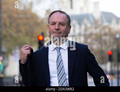 Londres, Royaume-Uni. 9 novembre 2020. Sir Simon Stevens, directeur général du NHS England, à Westminster. Crédit : Mark Thomas/Alay Live News Banque D'Images