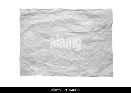 Papier d'emballage gris recyclé feuille froissés isolée sur blanc. Banque D'Images