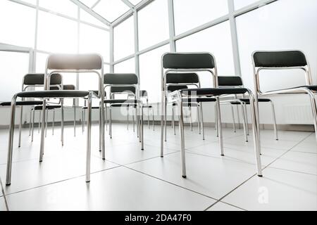 gros plan. vide salle de conférence spacieuse. photo avec espace pour le texte Banque D'Images