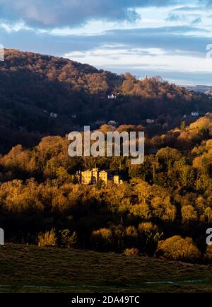 Vue d'hiver vers le nord en direction du château de Willersley près de Cromford et Matlock Bath dans la Derwent Valley Derbyshire Peak District Angleterre ROYAUME-UNI Banque D'Images