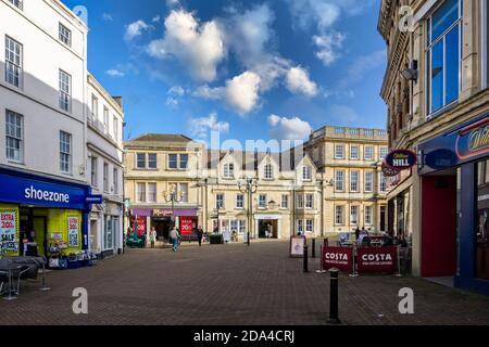 Zone commerçante piétonne de Fore Street, Trowbridge, Wiltshire, Royaume-Uni, le 25 janvier 2018 Banque D'Images