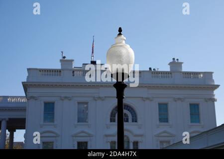 Washington, États-Unis d'Amérique. 09ème novembre 2020. La Maison Blanche est vue à Washington le 9 novembre 2020. Crédit: Yuri Gripas/Pool via CNP | usage dans le monde crédit: dpa/Alay Live News Banque D'Images