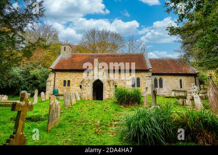 La vieille église Saint-Boniface dans le village de Bonchurch, île de Wight. Banque D'Images