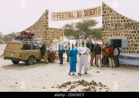 Afrique, Mali, Essakane, près de Tombouctou. Entrée au Festival dans le désert ou au Festival au désert 2005 Banque D'Images