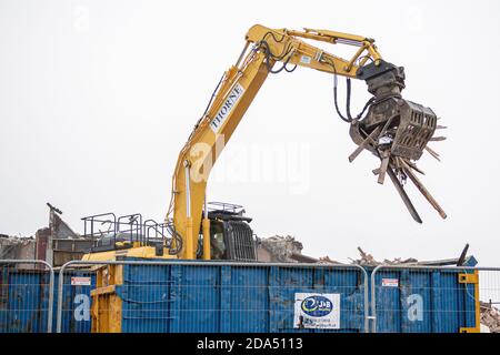 REDCAR, ANGLETERRE. 7 NOVEMBRE 2020. Le Regent Cinema historique de Redcar, présenté dans le film Exonement de 2007, est démoli. Le bâtiment historique qui date de 1873 doit être remplacé par un cinéma multi-écran, dont le coût est de 9 millions de livres sterling. (Crédit : Trevor Wilkinson | MI News) Banque D'Images