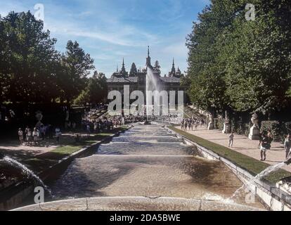 Photo numérisée analogique des fontaines du Palais Royal de la Granja de San Ildefonso dans la ville de Segovia, Castille et Leon, Espagne, Europe Banque D'Images