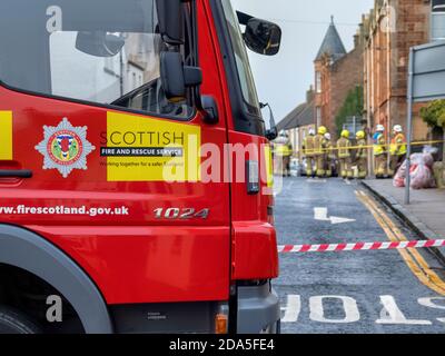 Les pompiers écossais du Service d'incendie et de sauvetage s'attaquent à un incendie à North Berwick, East Lothian, Écosse, Royaume-Uni. Banque D'Images