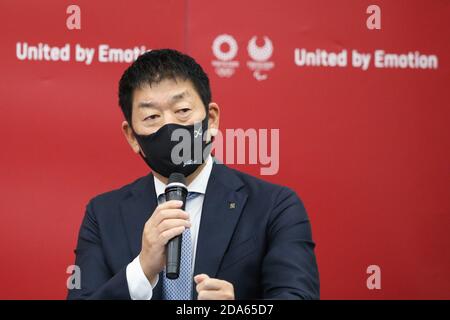 (201110) -- TOKYO, 10 novembre 2020 (Xinhua) -- Fédération internationale de gymnastique (FIG) le président Watanabe Morinari prend la parole lors de la séance d'ouverture d'un événement à Tokyo, au Japon, le 10 novembre 2020. Le Comité d'organisation des Jeux Olympiques et Paralympiques de Tokyo (Tokyo 2020) a organisé mardi un événement, où le président DE LA FIG, Watanabe Morinari, a partagé sa connaissance de la gymnastique internationale et ses attentes pour les Jeux de Tokyo 2020. L'événement s'est tenu deux jours après le Concours d'amitié et de solidarité 2020, un événement international de gymnastique qui s'est tenu au stade national Yoyogi à Tokyo, Banque D'Images