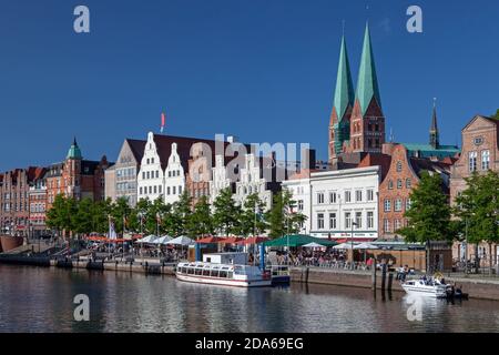 Géographie / Voyage, Allemagne, Schleswig-Holstein, Luebeck, Eglise Sainte-Marie avec Obertrave, Hanseatic , droits-supplémentaires-dégagement-Info-non-disponible Banque D'Images