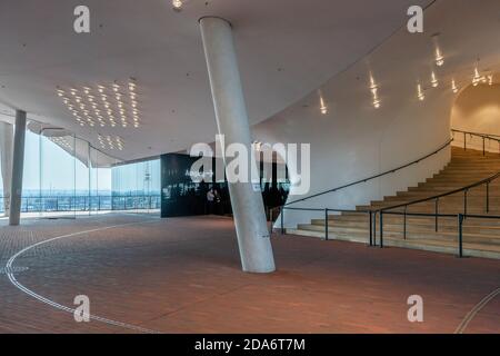 À l'intérieur de la salle de concert Elbphilharmonie, dans le quartier HafenCity de Hambourg, en Allemagne, sur une péninsule de l'Elbe. Surnommé Elphi. Banque D'Images
