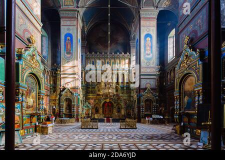 Intérieur de l'église orthodoxe. Cathédrale de l'Ascension, Yœillets, Russie, 24 octobre 2020 Banque D'Images