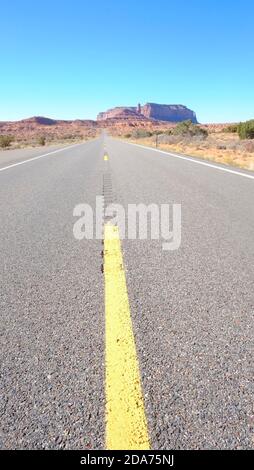 L'U.S. route 163 est une autoroute américaine de 64 kilomètres qui va de l'US 160 vers le nord à l'US 191 dans les États américains de l'Arizona et de l'Utah. Banque D'Images