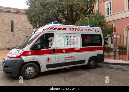 acquasparta, italie septembre 21 2020:ambulance pour le sauvetage des personnes dans la ville d'acquasparta Banque D'Images