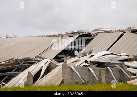 Structure métallique détruite après une tempête Banque D'Images