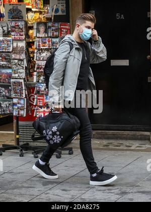 Sonny Jay vu au départ de Global radio Studios à Londres. Banque D'Images